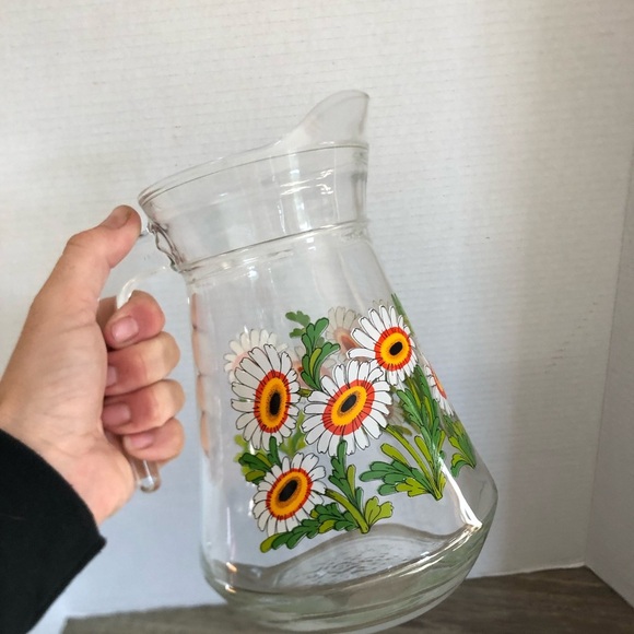 Vtg Arcopal France Daisy Print Glass Pitcher - Picture 3 of 9